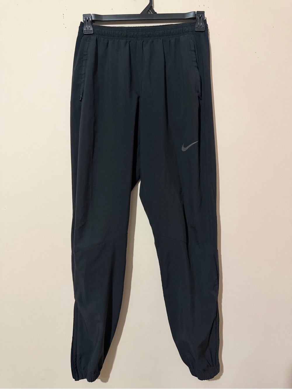 Nike Black Men's Lightweight Jogger Pants